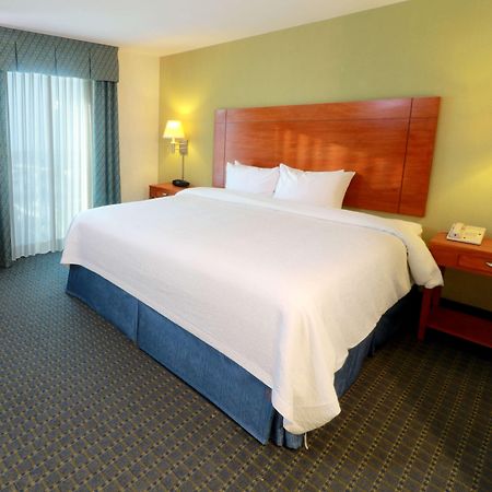 Hotel Hampton By Hilton Reynosa Zona Industrial Exterior foto