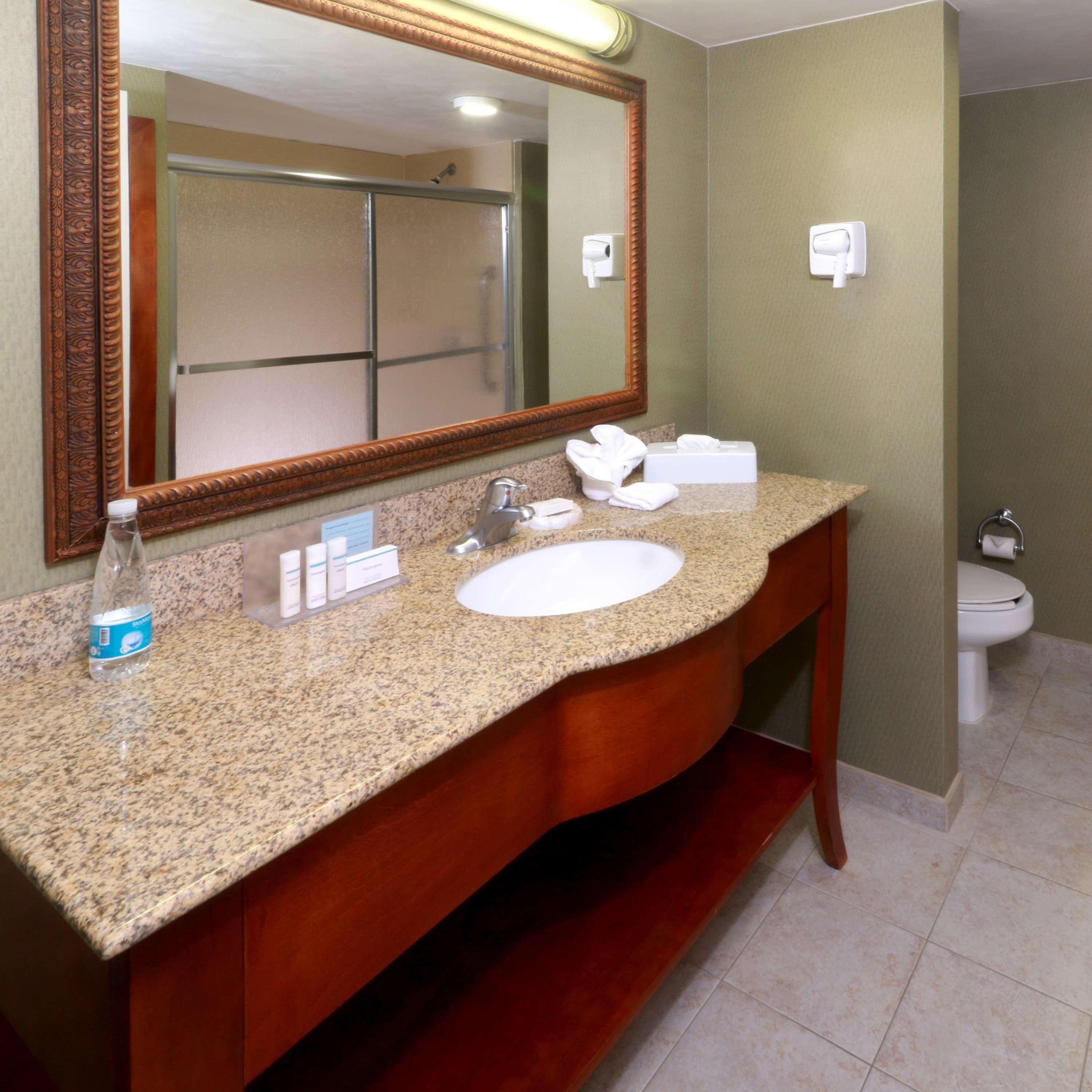 Hotel Hampton By Hilton Reynosa Zona Industrial Exterior foto