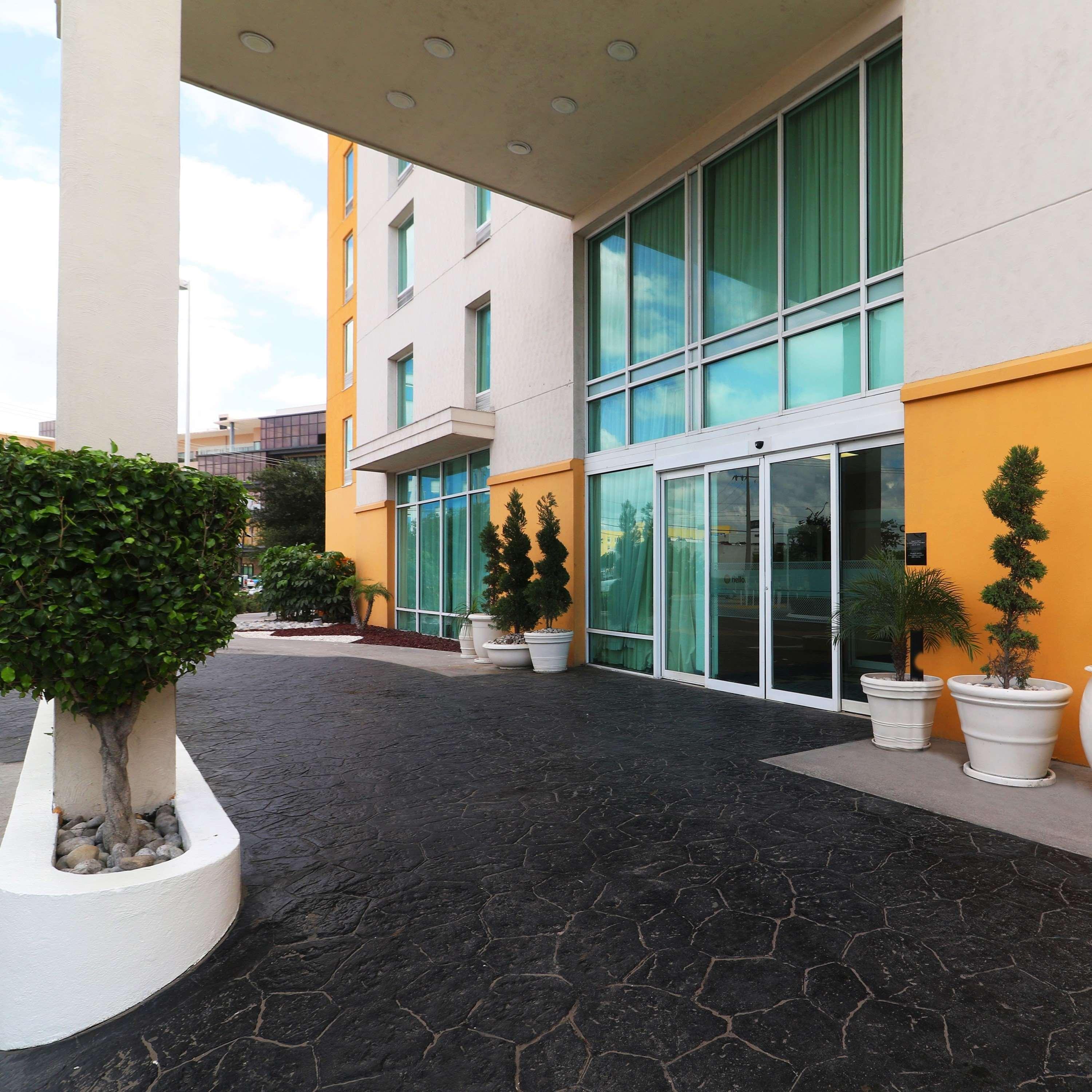 Hotel Hampton By Hilton Reynosa Zona Industrial Exterior foto