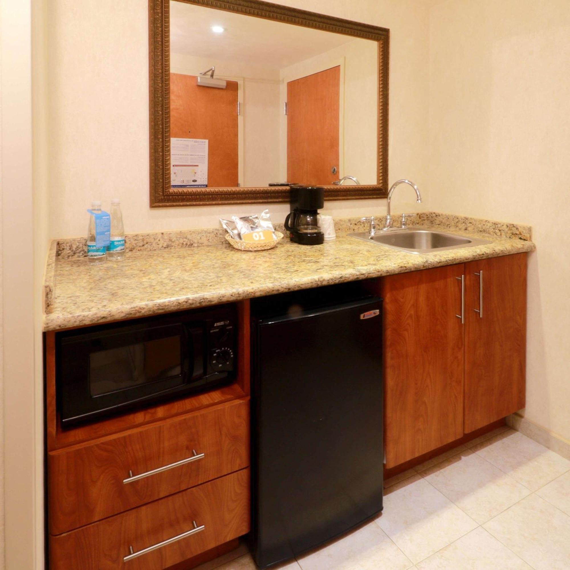 Hotel Hampton By Hilton Reynosa Zona Industrial Exterior foto